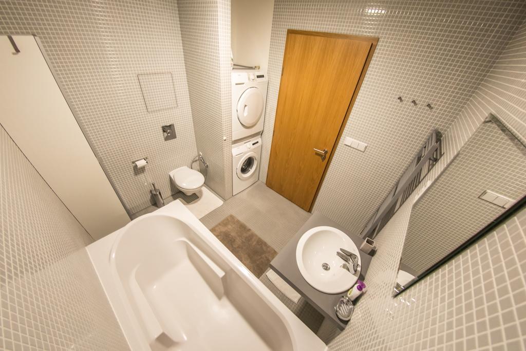Apartment Korunni Dvur, 2 Free Parkings Прага Экстерьер фото