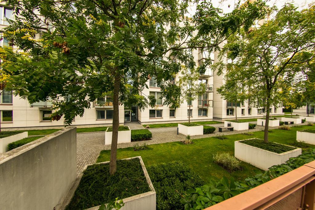 Apartment Korunni Dvur, 2 Free Parkings Прага Экстерьер фото