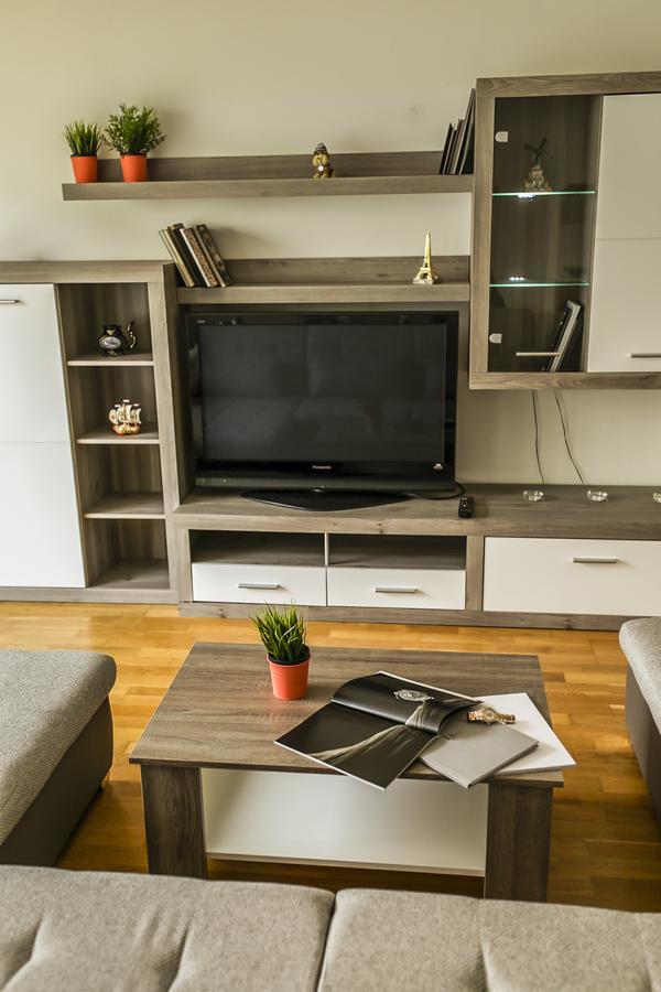 Apartment Korunni Dvur, 2 Free Parkings Прага Экстерьер фото