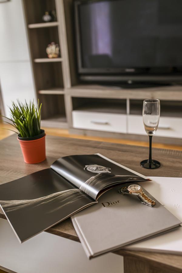 Apartment Korunni Dvur, 2 Free Parkings Прага Экстерьер фото