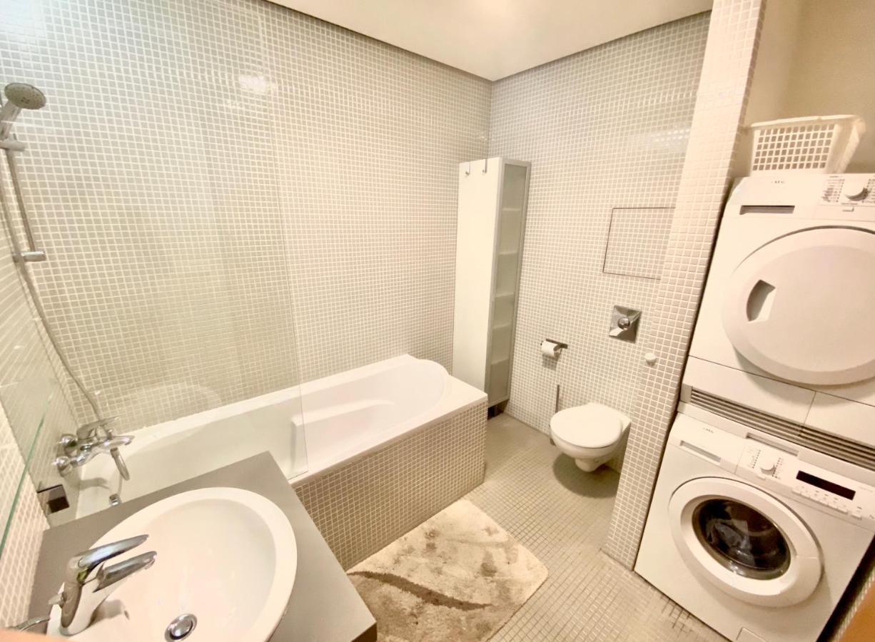 Apartment Korunni Dvur, 2 Free Parkings Прага Экстерьер фото