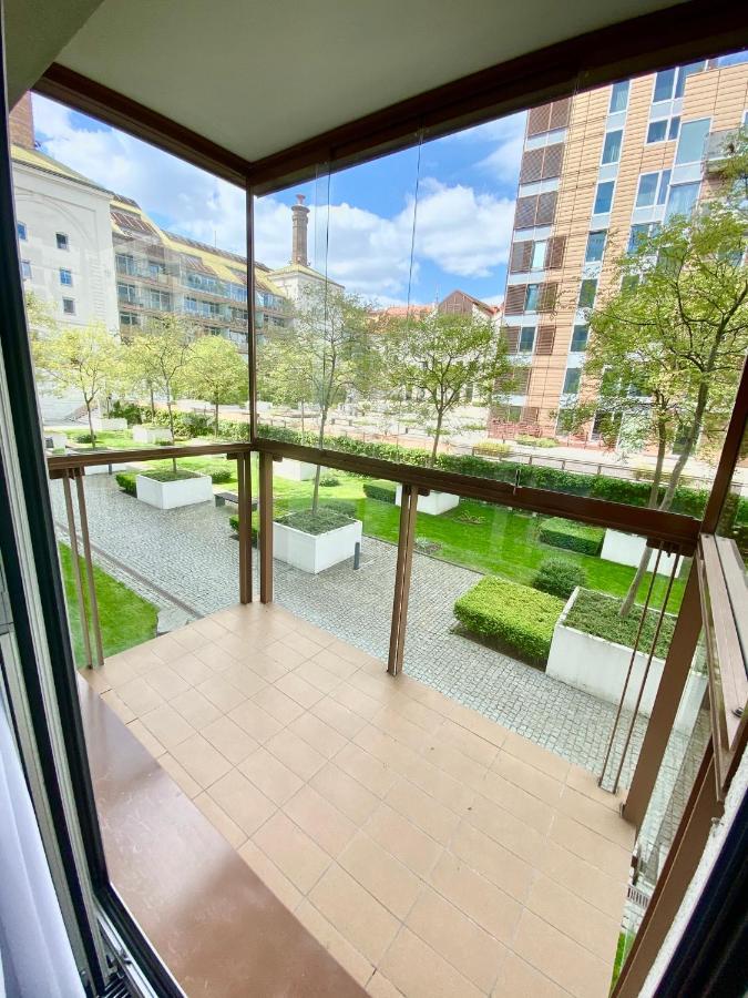 Apartment Korunni Dvur, 2 Free Parkings Прага Экстерьер фото