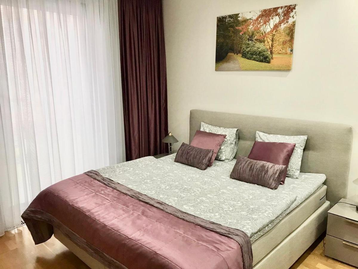 Apartment Korunni Dvur, 2 Free Parkings Прага Экстерьер фото